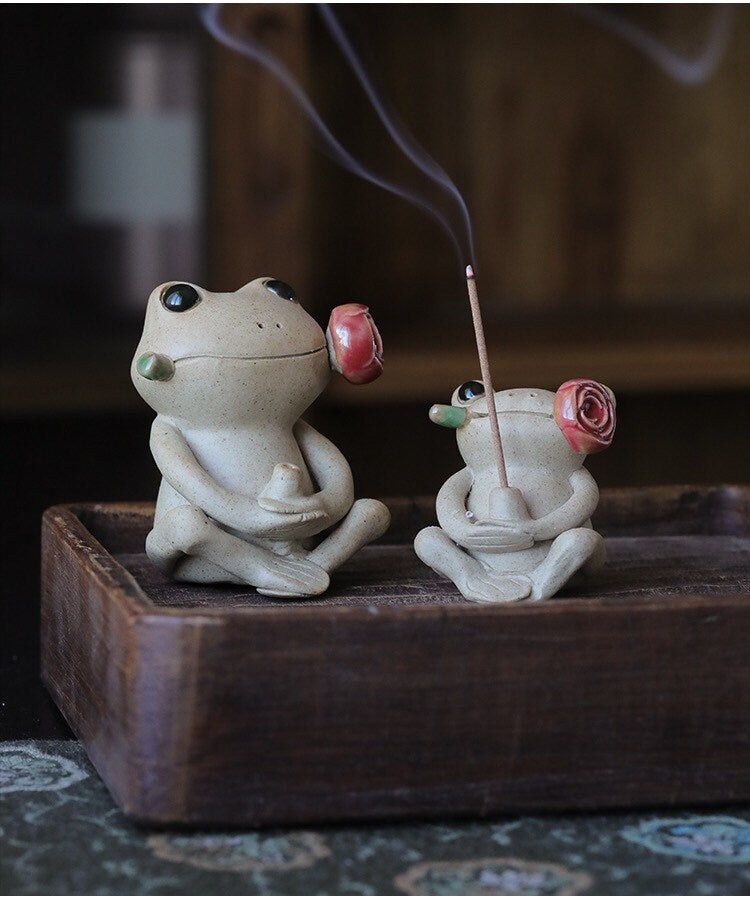 Gohobi Handmade Ceramic Frog Incense Holder Ornament